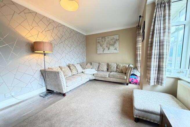 3 bed Semi-Detached for sale Image 9