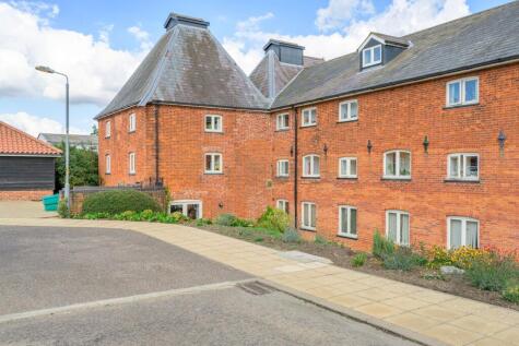 Cherry Tree Court, Diss