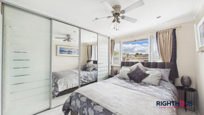 3 bed Semi-Detached for sale Image 10