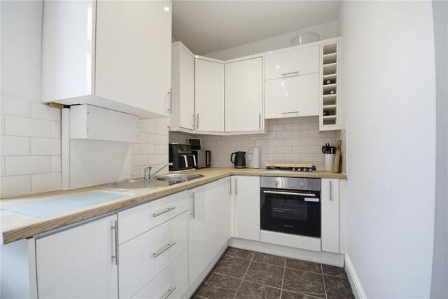 2 bed Terraced for sale Image 8
