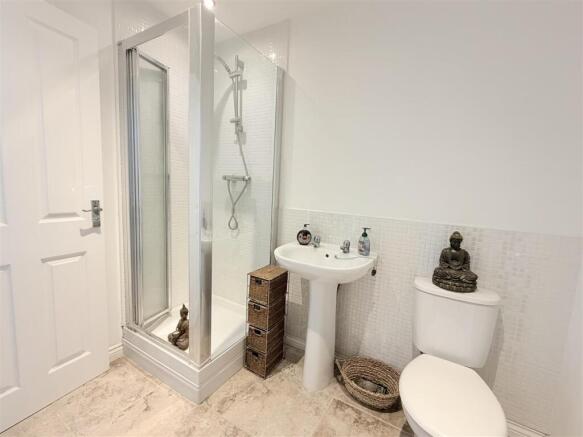 4 bed Town House for sale Image 7