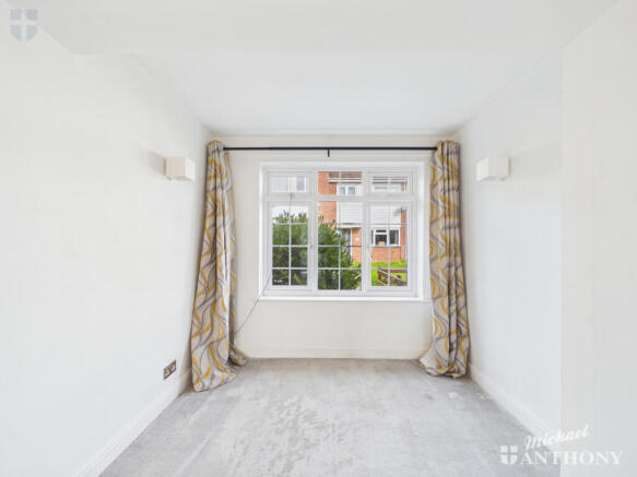 CAM02773G0-PR0413-STILL007