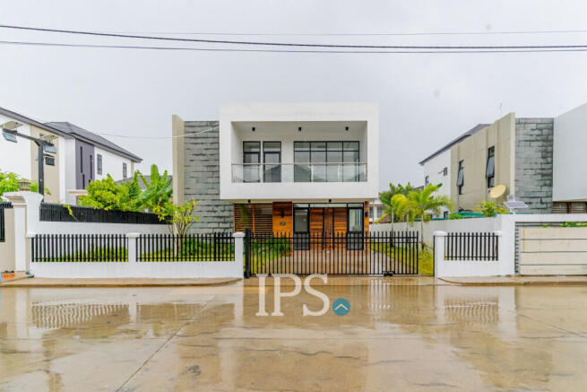 4 Bedroom Villa For Sale - Borey Williams Angkor Chey, Snaor, Phnom Penh