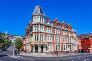 8, Windsor Court, Windsor Road, Barry CF62 7AP