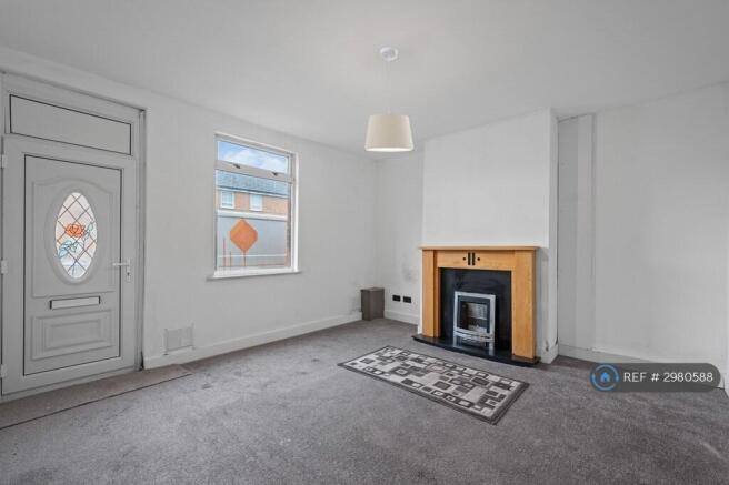 2 bed End of Terrace to rent Image 4