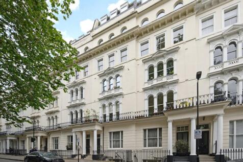 Kensington Gardens Square,
Westbourne Park, W2