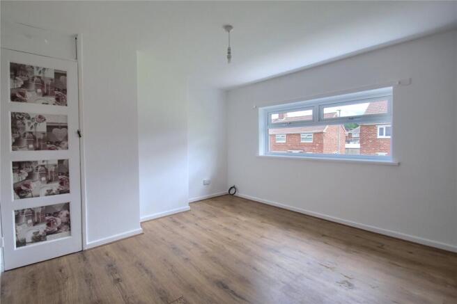 3 bed Semi-Detached for sale Image 8