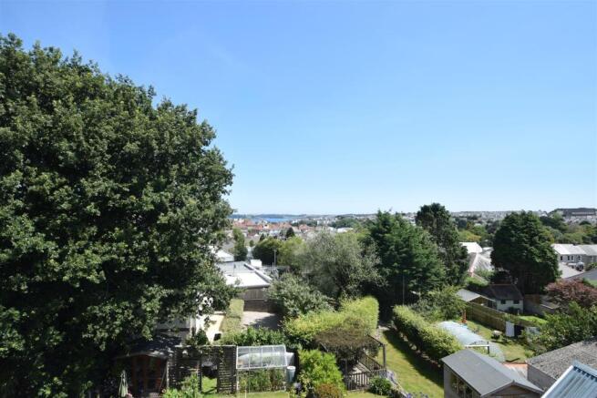 7 Fairfield Road View To Rear.JPG