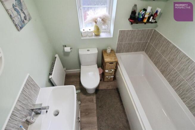 3 bed Semi-Detached for sale Image 9