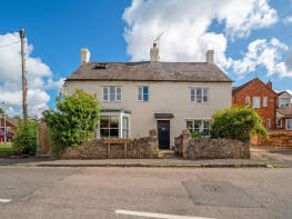 Sunnyside, Main Street, Gawcott MK18 4HZ