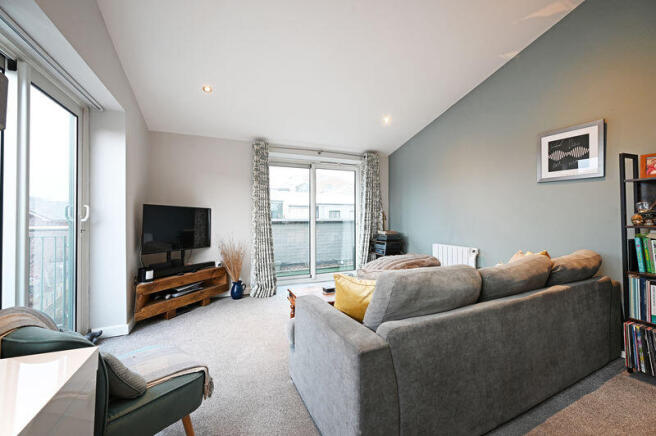 2 bed Apartment for sale Image 5