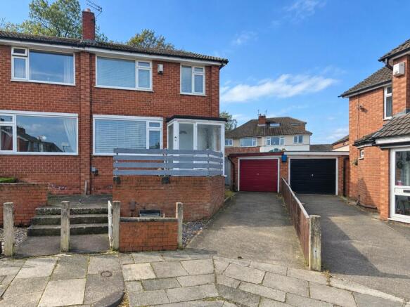 3-bed detached on Croft Drive, Moreton, Wirral, Merseyside, CH46, £235,000