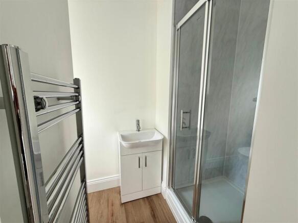 2 bed Terraced for sale Image 6