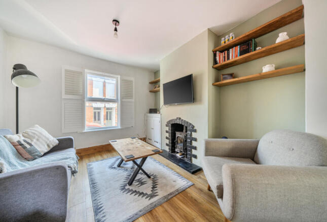 1435727-7-69d61f5...