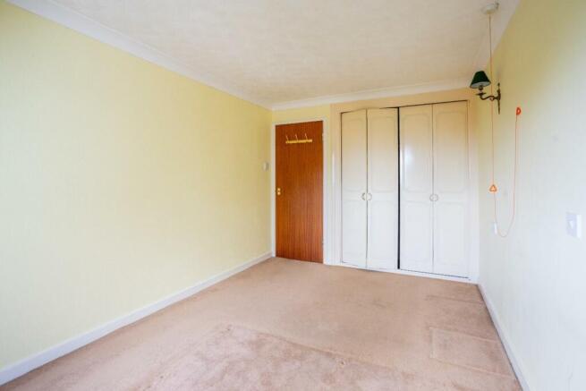 1 bed Retirement Property for sale Image 5