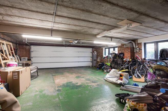 INTEGRAL GARAGE B