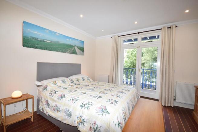 Bedroom 1.JPG