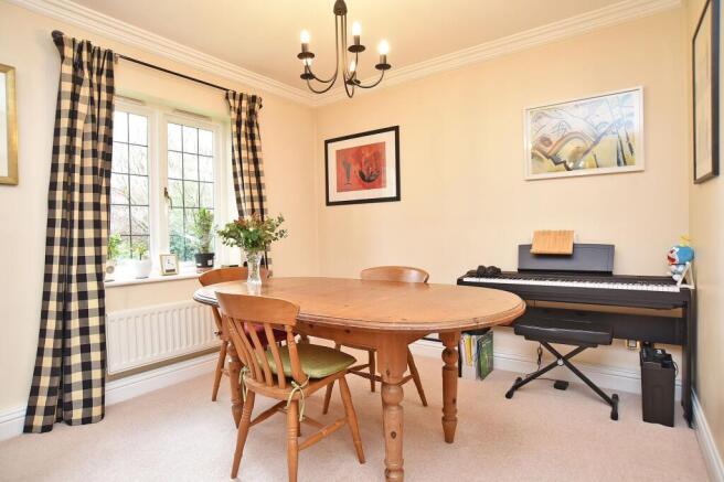 3 bed Apartment for sale Image 7