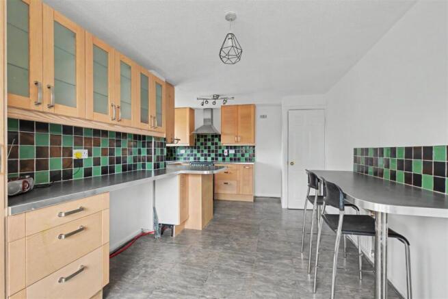 Kitchen_1.jpeg