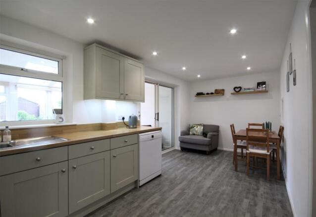 Kitchen/Dining Room