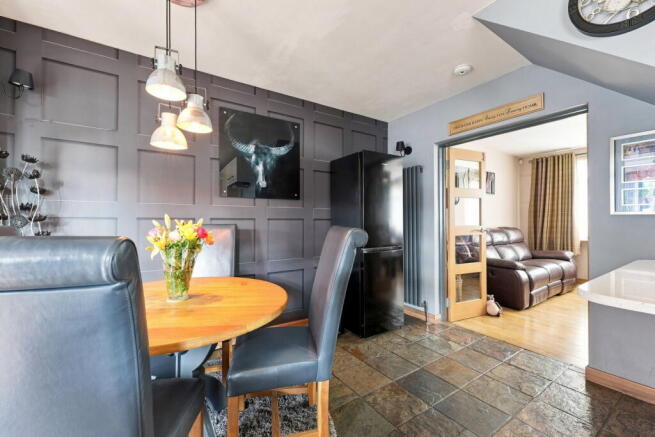 3 bed Semi-Detached for sale Image 8