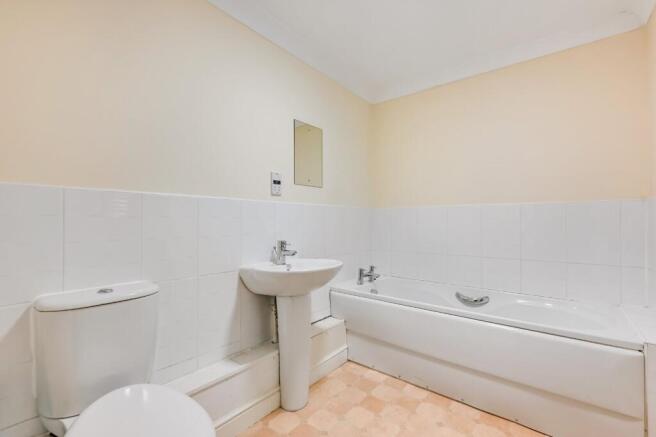 2 bed Flat to rent Image 8