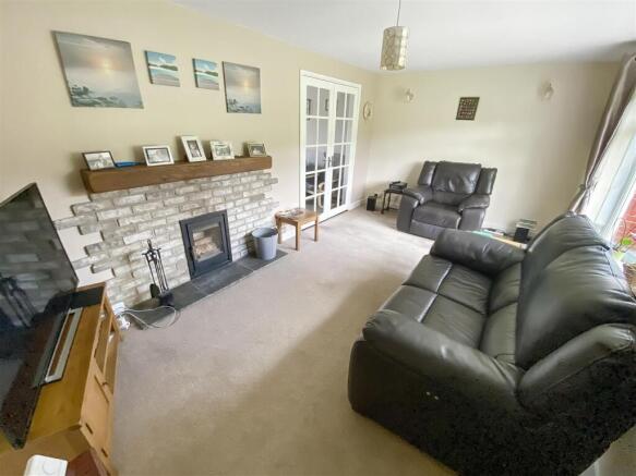 Living Room.jpg