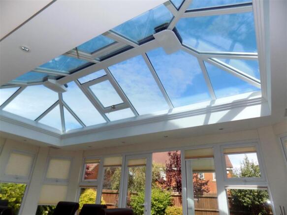 LANTERN ROOF