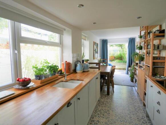 Kitchen/Breakfasting Room