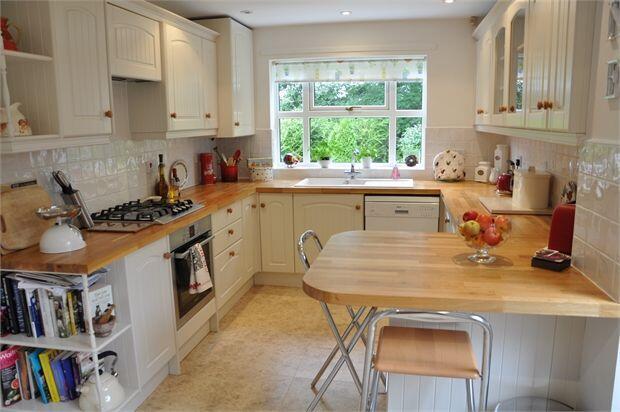 Breakfasting Kitchen