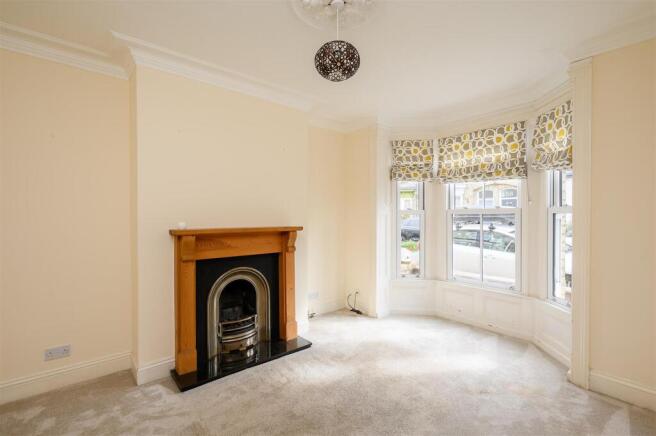 3 bed Terraced for sale Image 4