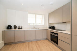 Flat 18, 300 Dapple Court, Croxley View, Watford WD18 6AH