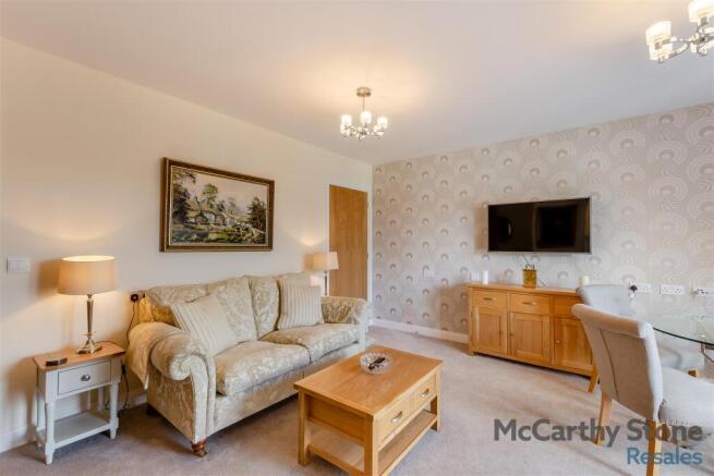 2 bed Apartment for sale Image 6