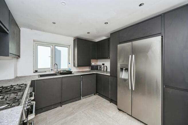 3 bed Semi-Detached for sale Image 7