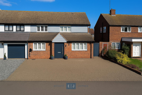 Knights Walk, Abridge, Romford