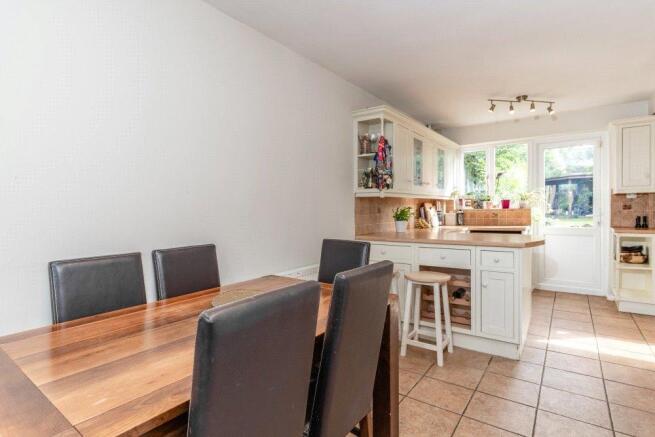 Kitchen/Dining