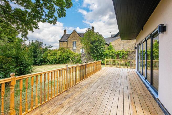 3 bed Apartment for sale Image 6