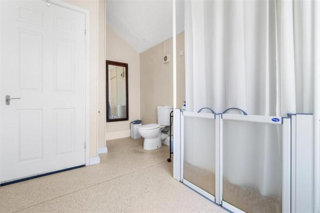 2 bed Terraced for sale Image 8