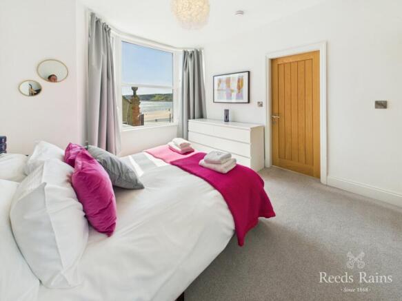 5 bed Terraced for sale Image 4
