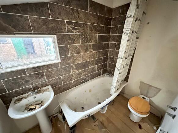 4 bed Block of Apartments for sale Image 5