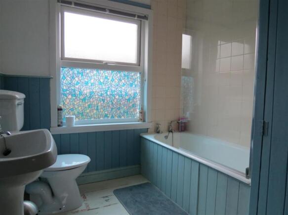 Family Bathroom: