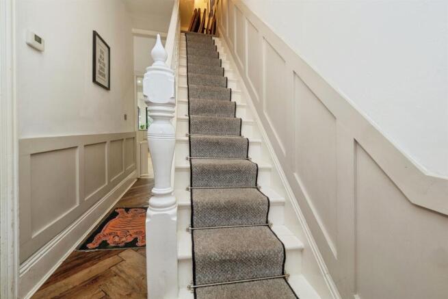 4 bed Terraced for sale Image 8