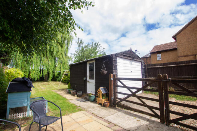 Garden / Garage