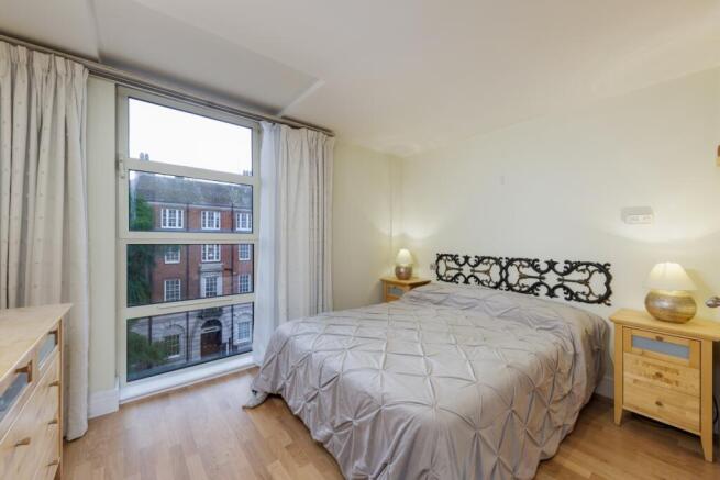 Master Bedroom (1)