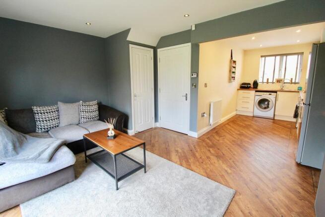 Living area/kitchen