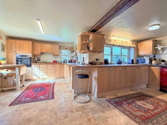 KITCHEN AND DININ...
