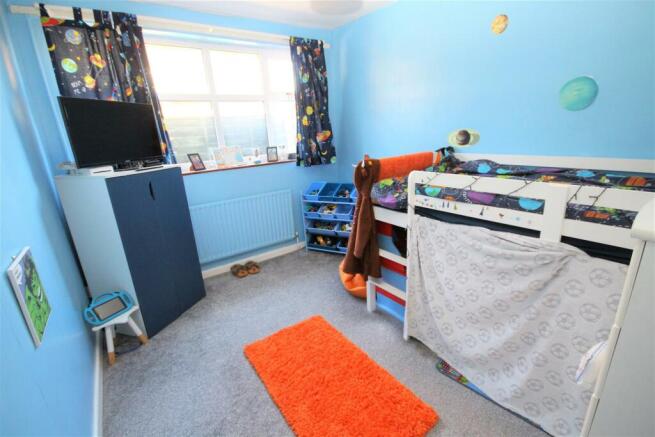 bed 2.jpg