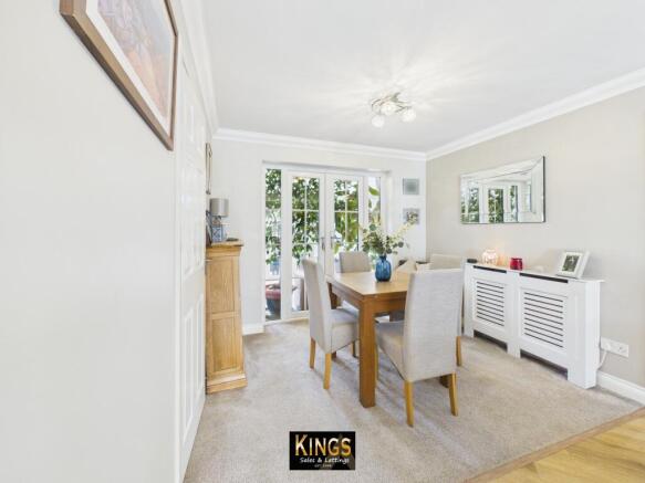 4 bed Link Detached House for sale Image 5
