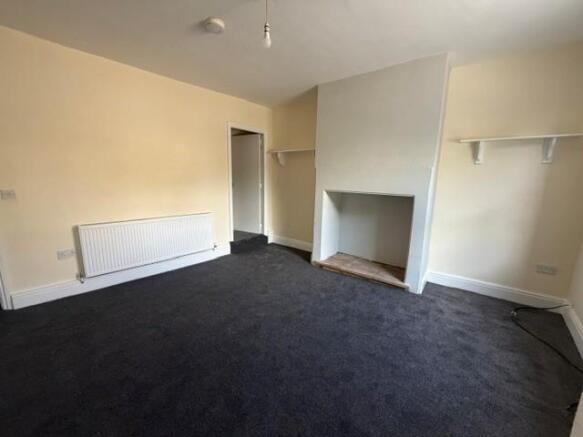 Lounge 1.jpg