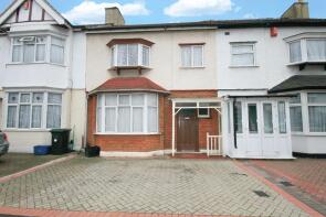 10, Westernville Gardens, Newbury Park, Ilford IG2 6AL